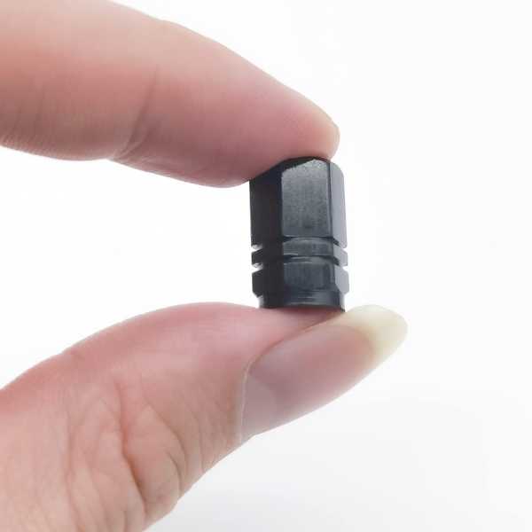Set 8 Capace Hexagonale pentru Valva Auto, Aliaj Aluminiu, Lungime 1.8 cm, Negru