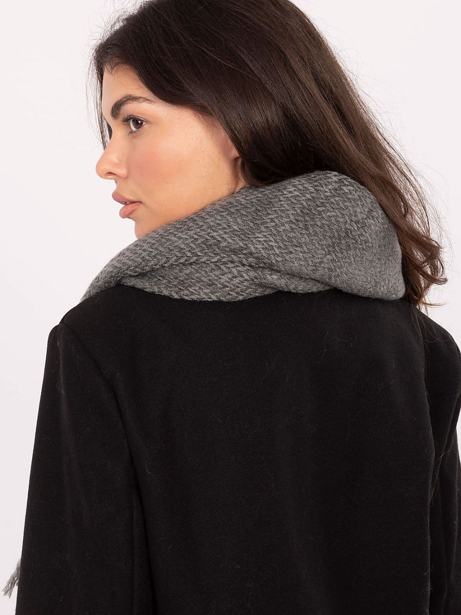 Shawl model 219618 AT